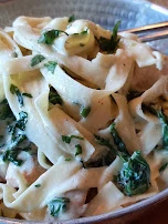 Bandnudeln Mit Lachs Spinat Knoblauch Und Sahnesauce